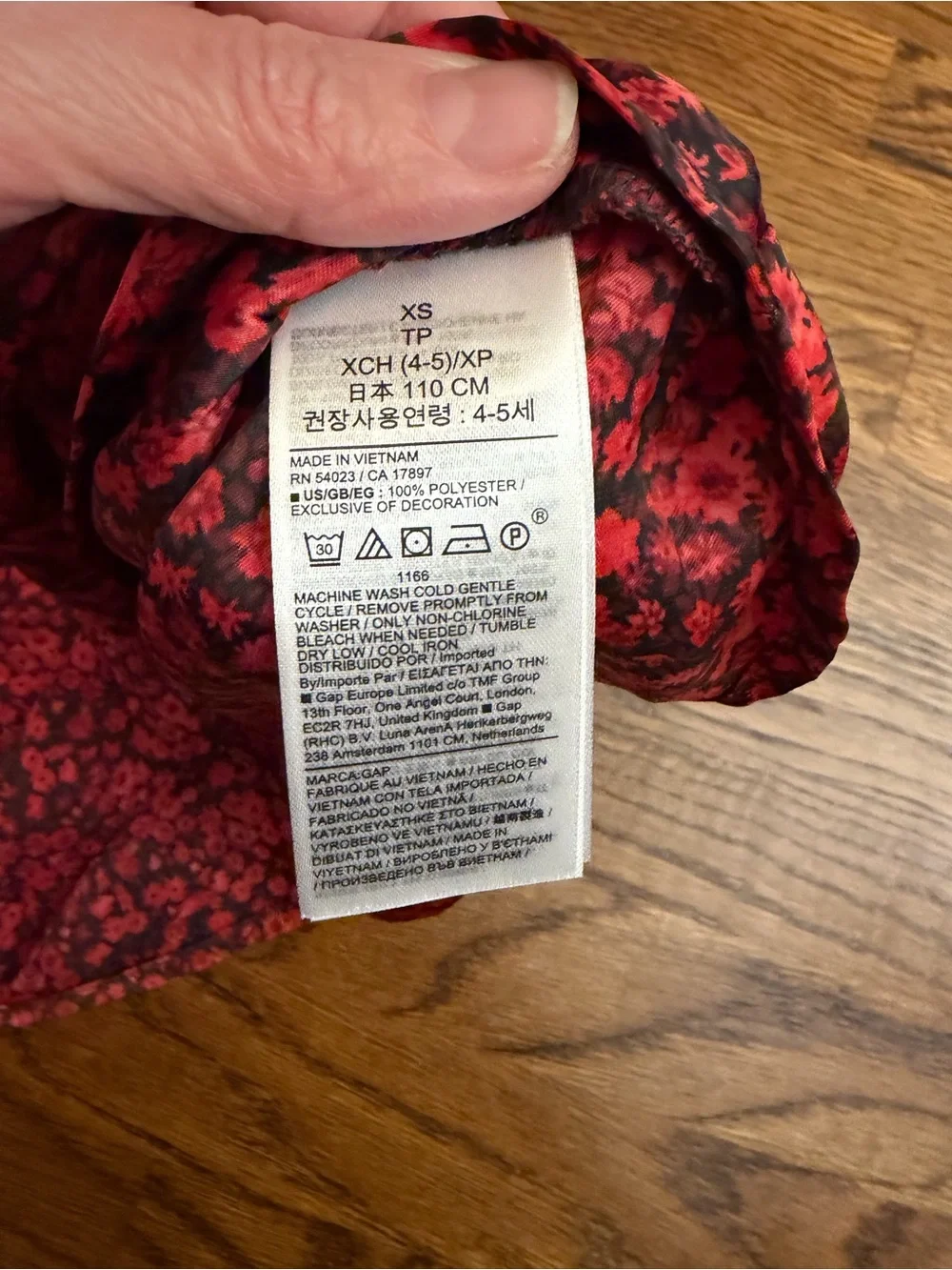 GAP Kids Red and Black Floral Mini Skirt, XSmall (4-5), Back to School